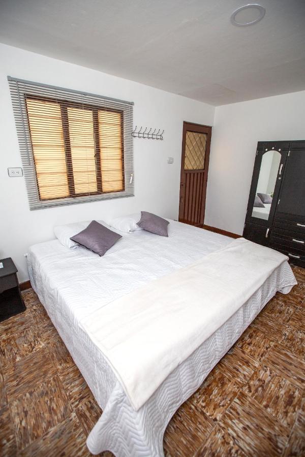 Komodo Alojamiento- Hostal Autoservicio - Ubicado Muy Cerca Al Centro Historico -Habitaciones Con Bano Privado, Wifi , Cama 2X2 Popayan Extérieur photo