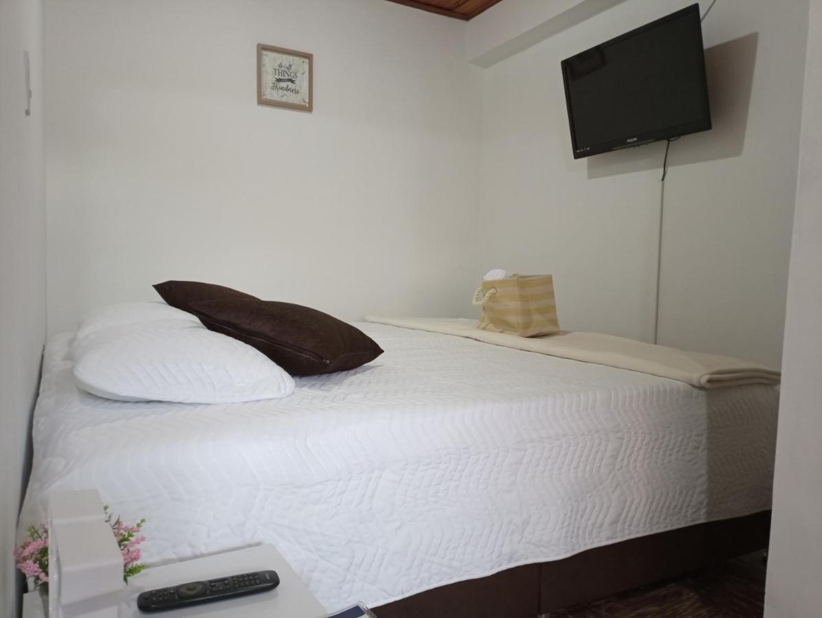 Komodo Alojamiento- Hostal Autoservicio - Ubicado Muy Cerca Al Centro Historico -Habitaciones Con Bano Privado, Wifi , Cama 2X2 Popayan Extérieur photo